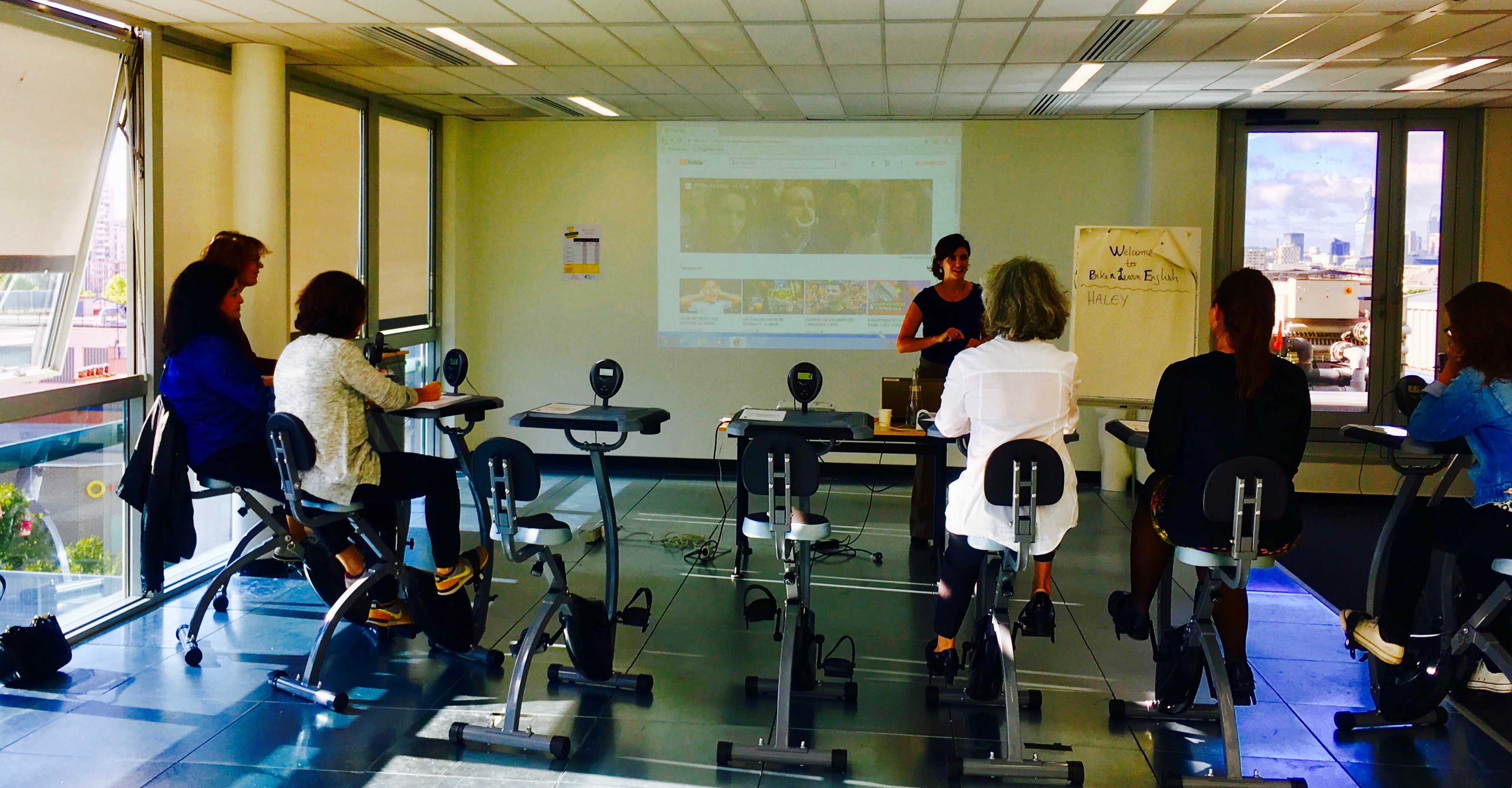 Bike'n learn English at Etam